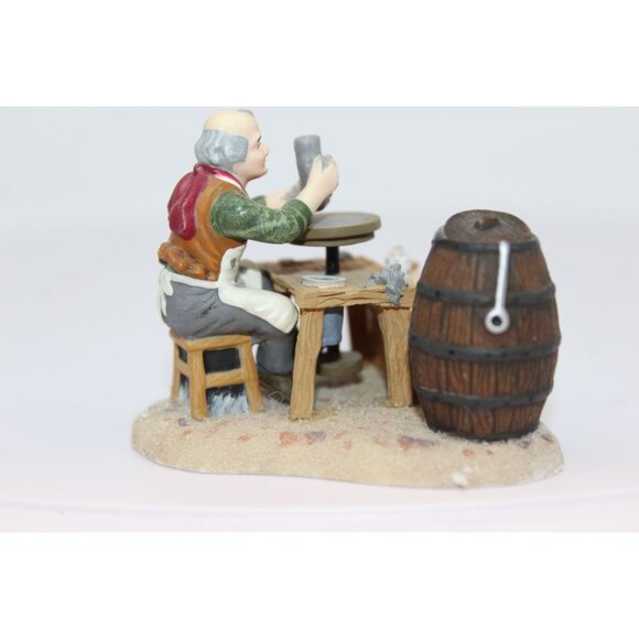 Dept 56 Dickens Village - Master Potter (no box) - Picture 2 of 4